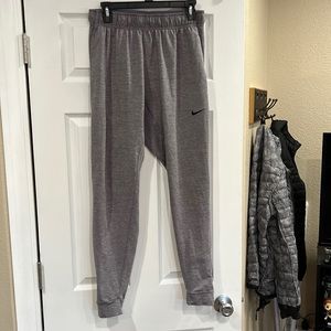 Men’s Nike medium yoga joggers